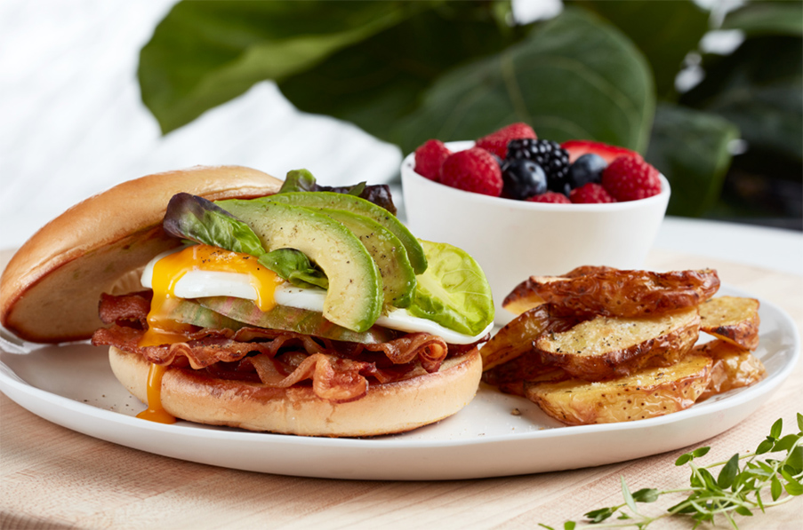 Urban-Pantry-Breakfast-BLT-Sandwich