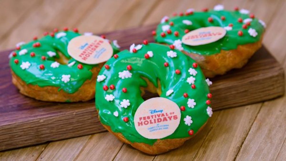 Heading to Disneyland for the Holidays? Here's a Guide to All the Food You Can Enjoy!