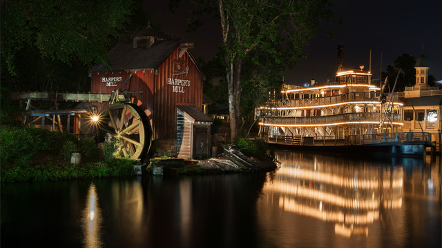 Sara's Snippets - April 1, 2015 - Aunt Polly's on Tom Sawyer Island
